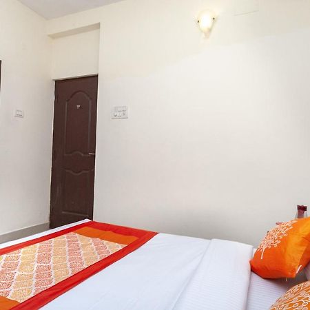 Oyo 22019 Skye Service Apartments Chennai Esterno foto