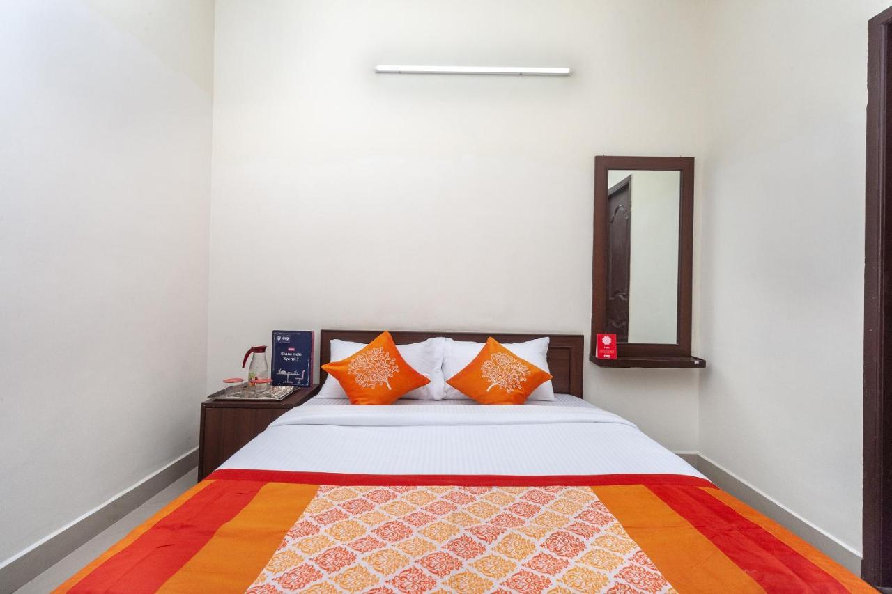 Oyo 22019 Skye Service Apartments Chennai Esterno foto