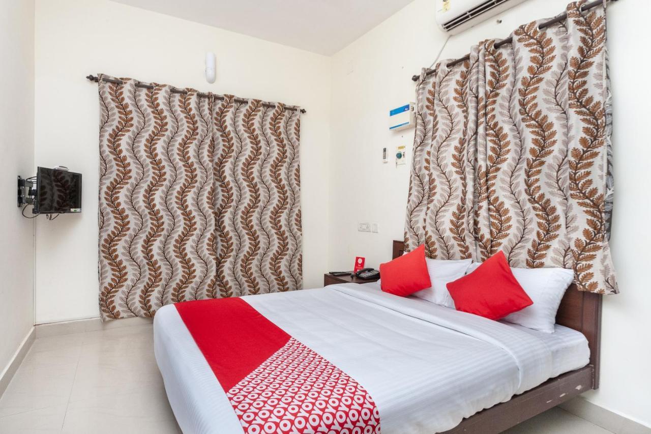 Oyo 22019 Skye Service Apartments Chennai Esterno foto