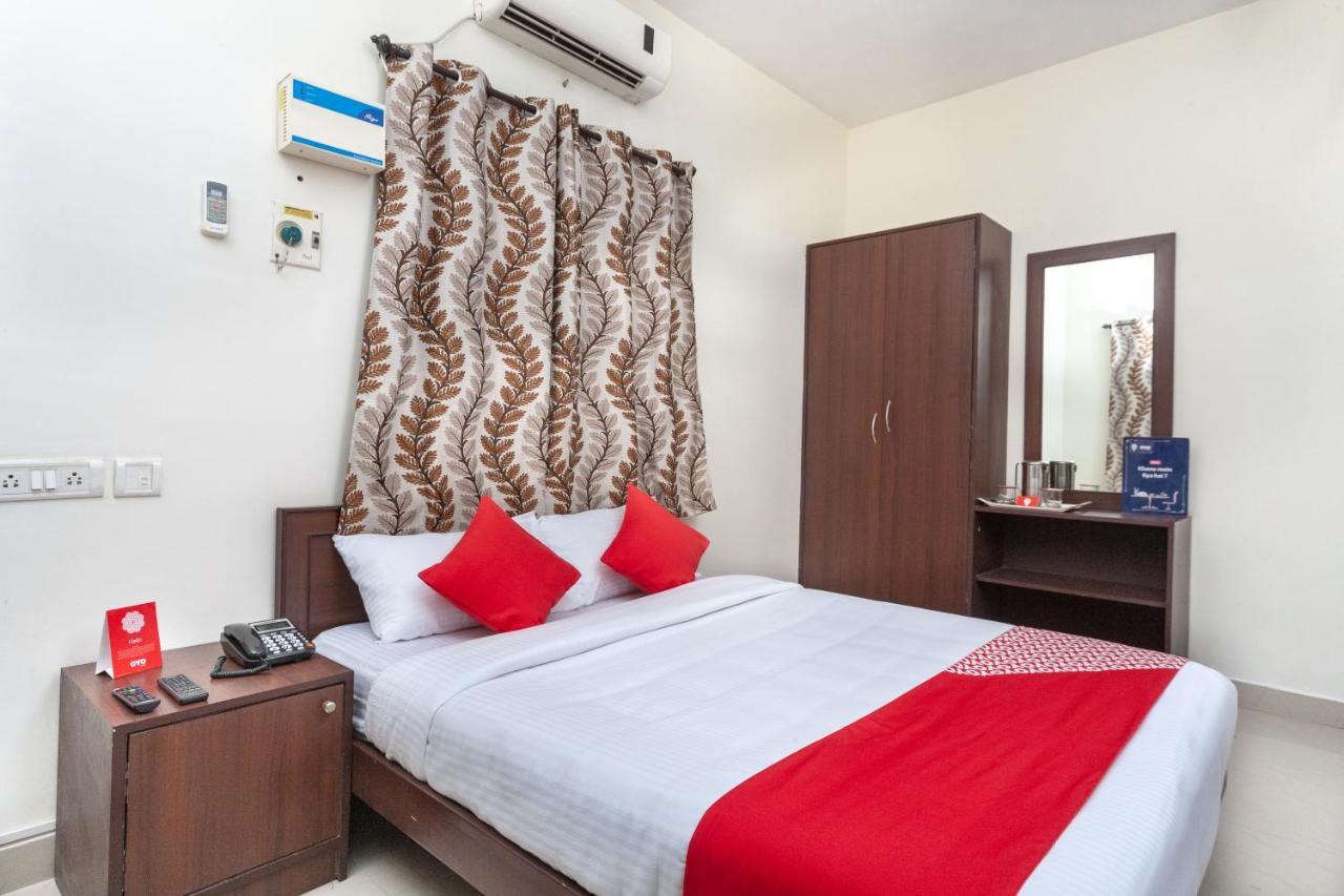 Oyo 22019 Skye Service Apartments Chennai Esterno foto