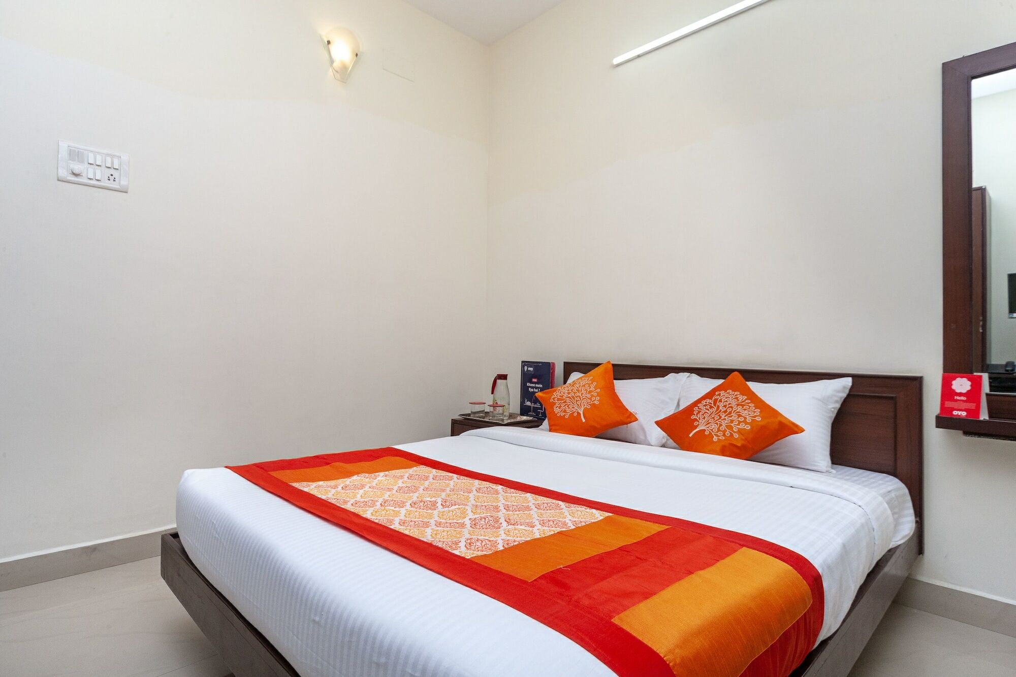 Oyo 22019 Skye Service Apartments Chennai Esterno foto