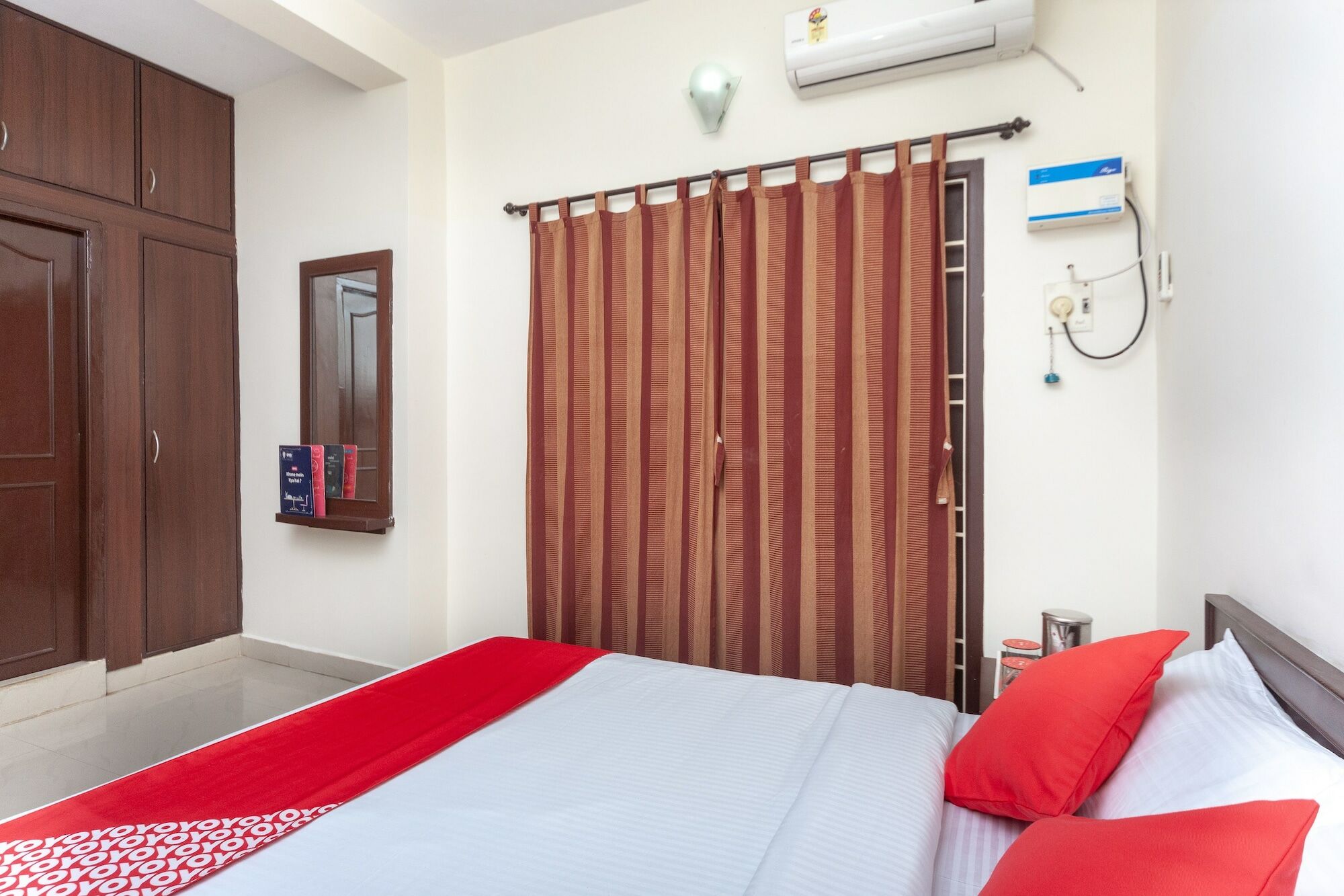 Oyo 22019 Skye Service Apartments Chennai Esterno foto