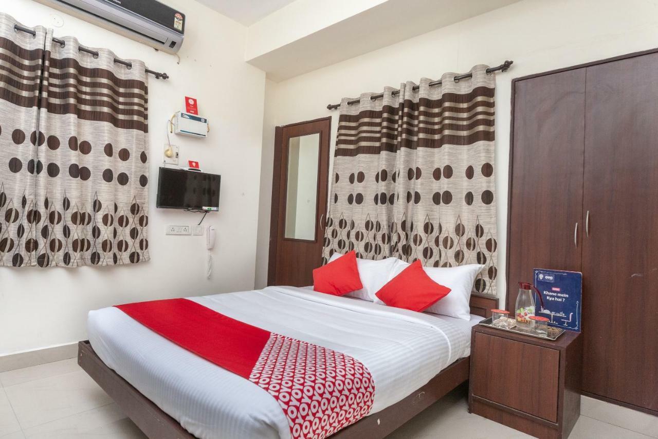 Oyo 22019 Skye Service Apartments Chennai Esterno foto