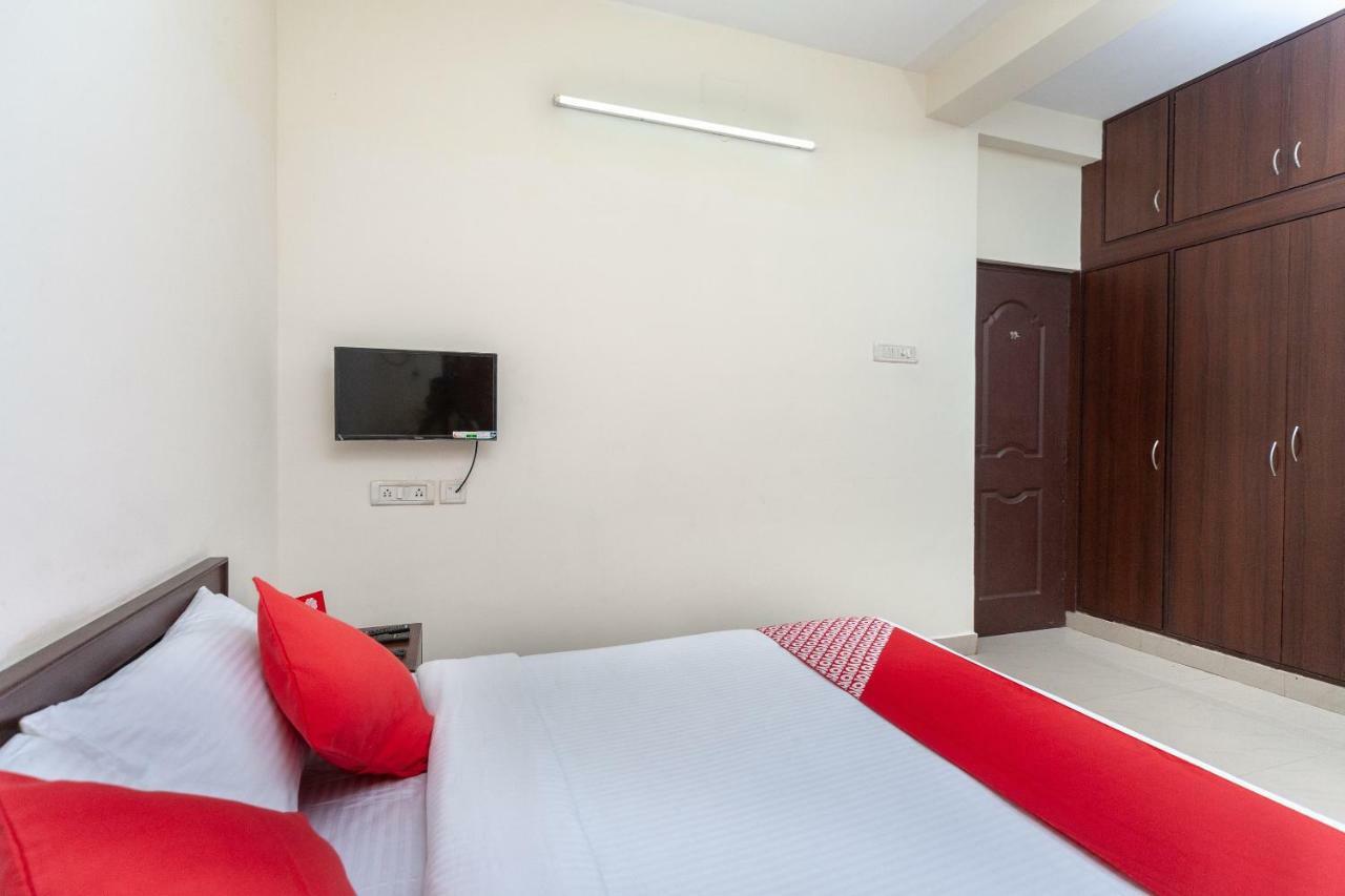 Oyo 22019 Skye Service Apartments Chennai Esterno foto